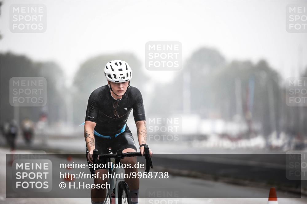 16.08.2026 - KN Förde Triathlon 2026 H.Heesch http://msf.ph/oto/9968738 16.08.2026 09:45:26 Radfahren 120, 155, 238, 243 meine-sportfotos.de