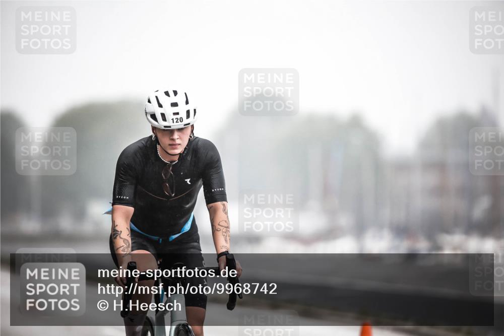 16.08.2026 - KN Förde Triathlon 2026 H.Heesch http://msf.ph/oto/9968742 16.08.2026 09:45:26 Radfahren 120, 155, 238, 243 meine-sportfotos.de