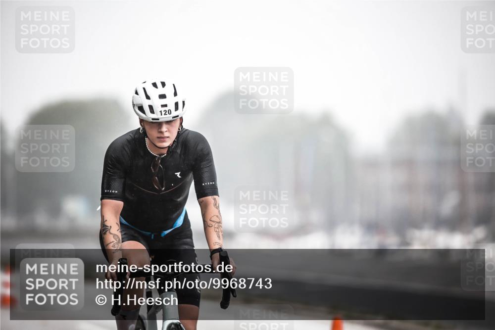 16.08.2026 - KN Förde Triathlon 2026 H.Heesch http://msf.ph/oto/9968743 16.08.2026 09:45:26 Radfahren 120, 155, 238, 243 meine-sportfotos.de