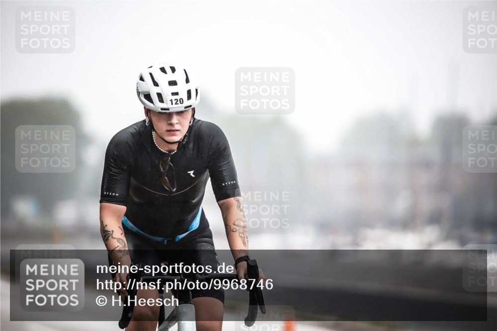 16.08.2026 - KN Förde Triathlon 2026 H.Heesch http://msf.ph/oto/9968746 16.08.2026 09:45:26 Radfahren 120, 155, 238, 243 meine-sportfotos.de