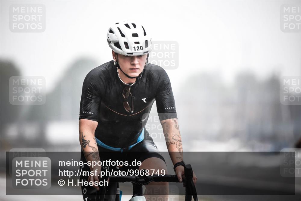 16.08.2026 - KN Förde Triathlon 2026 H.Heesch http://msf.ph/oto/9968749 16.08.2026 09:45:27 Radfahren 120, 154, 155, 238, 243 meine-sportfotos.de
