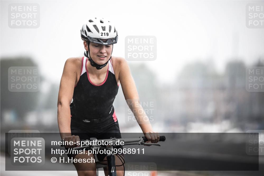 16.08.2026 - KN Förde Triathlon 2026 H.Heesch http://msf.ph/oto/9968911 16.08.2026 09:46:03 Radfahren 175, 195, 219, 223 meine-sportfotos.de
