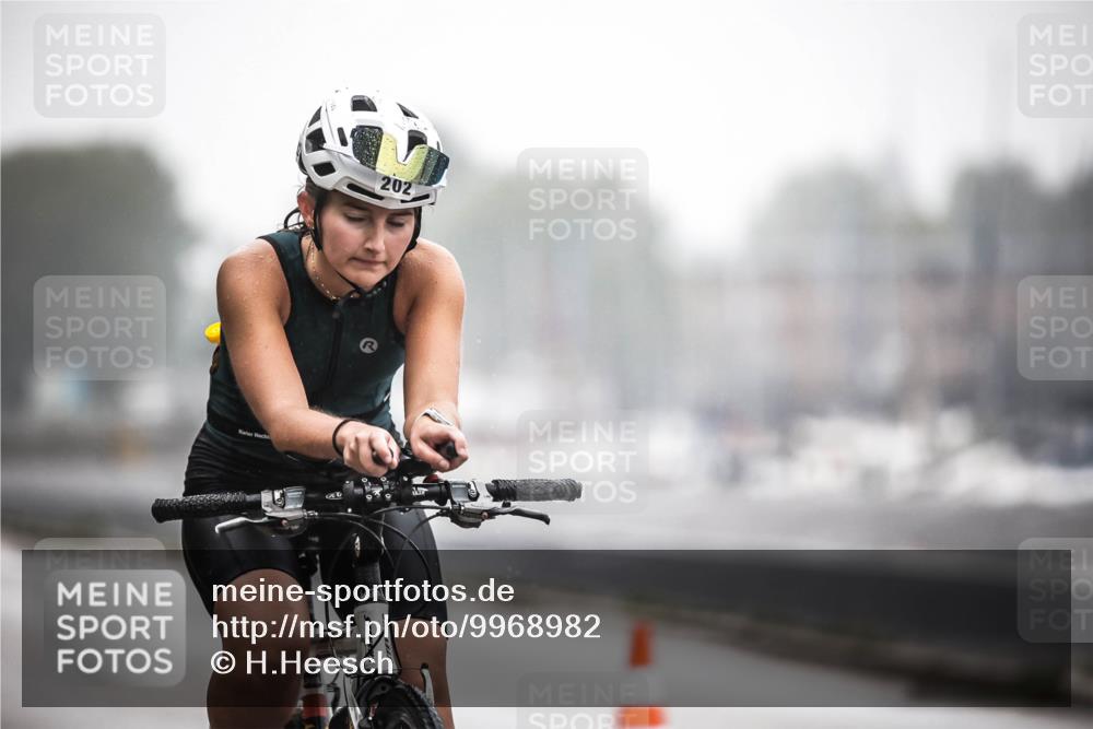 16.08.2026 - KN Förde Triathlon 2026 H.Heesch http://msf.ph/oto/9968982 16.08.2026 09:46:32 Radfahren 109, 150, 198, 202, 216, 255, 258 meine-sportfotos.de