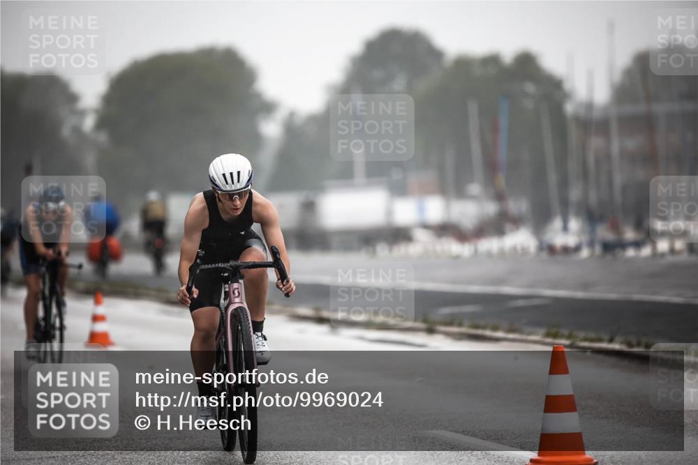 16.08.2026 - KN Förde Triathlon 2026 H.Heesch http://msf.ph/oto/9969024 16.08.2026 09:46:44 Radfahren 215, 247 meine-sportfotos.de