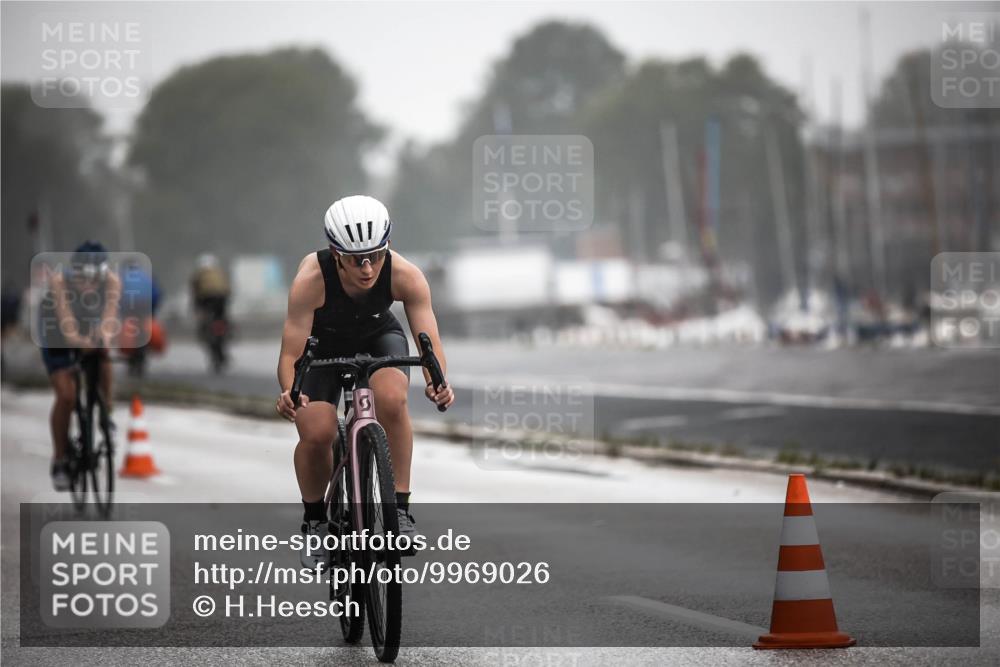 16.08.2026 - KN Förde Triathlon 2026 H.Heesch http://msf.ph/oto/9969026 16.08.2026 09:46:44 Radfahren 215, 247 meine-sportfotos.de