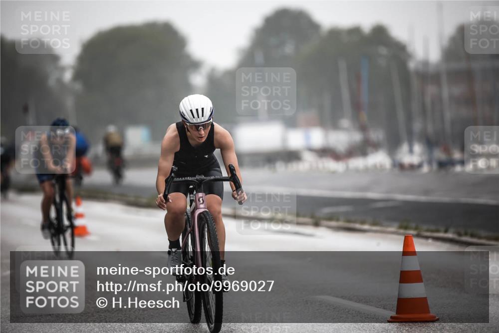16.08.2026 - KN Förde Triathlon 2026 H.Heesch http://msf.ph/oto/9969027 16.08.2026 09:46:44 Radfahren 215, 247 meine-sportfotos.de