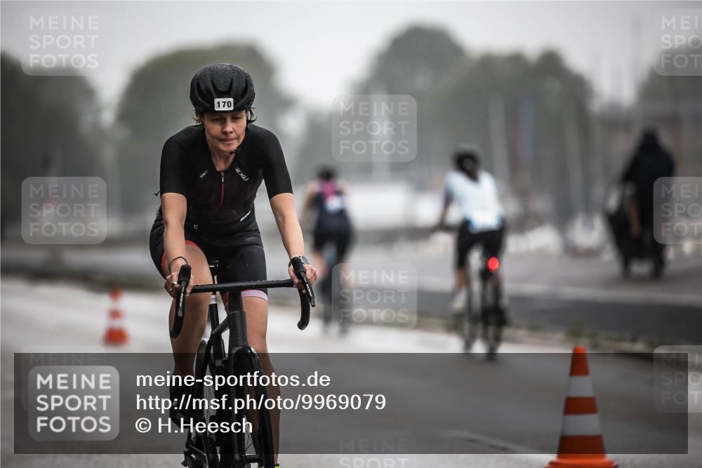 16.08.2026 - KN Förde Triathlon 2026 H.Heesch http://msf.ph/oto/9969079 16.08.2026 09:46:58 Radfahren 131, 161, 166, 170, 178, 192, 805 meine-sportfotos.de