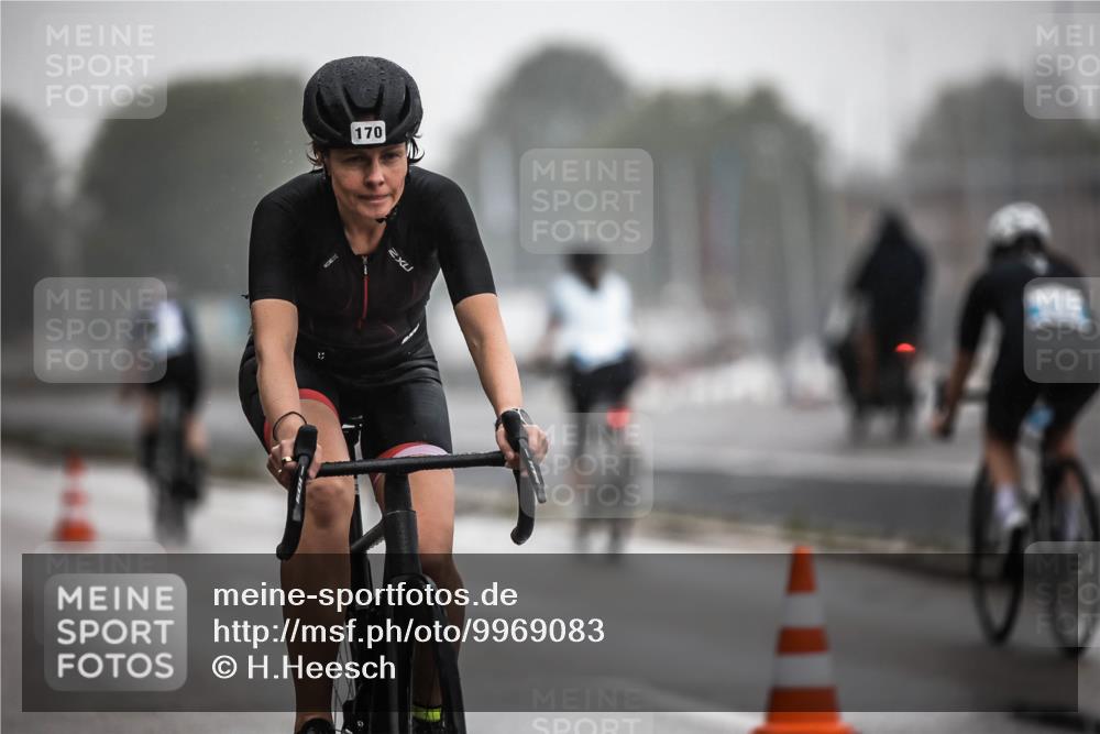 16.08.2026 - KN Förde Triathlon 2026 H.Heesch http://msf.ph/oto/9969083 16.08.2026 09:46:58 Radfahren 131, 161, 166, 170, 178, 192, 805 meine-sportfotos.de