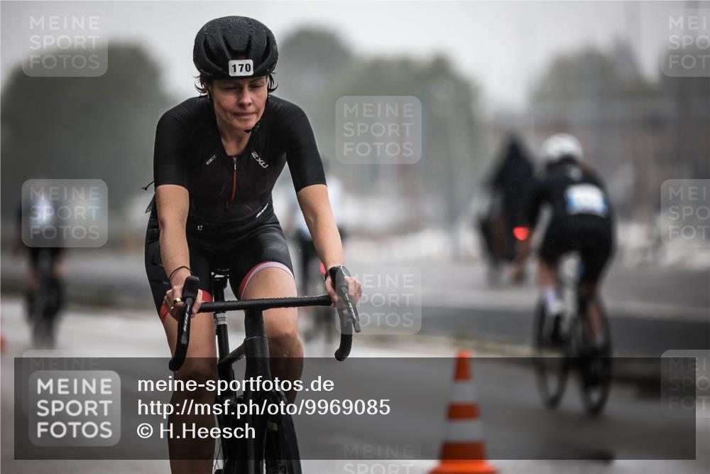 16.08.2026 - KN Förde Triathlon 2026 H.Heesch http://msf.ph/oto/9969085 16.08.2026 09:46:58 Radfahren 131, 161, 166, 170, 178, 192, 805 meine-sportfotos.de