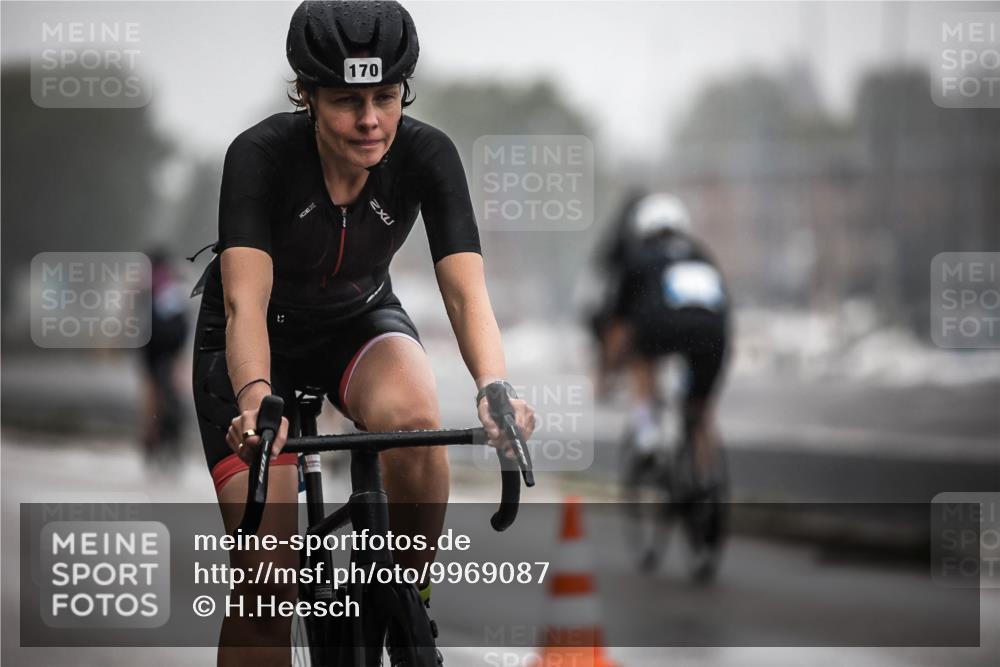 16.08.2026 - KN Förde Triathlon 2026 H.Heesch http://msf.ph/oto/9969087 16.08.2026 09:46:58 Radfahren 131, 161, 166, 170, 178, 192, 805 meine-sportfotos.de