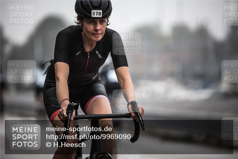 16.08.2026 - KN Förde Triathlon 2026 H.Heesch http://msf.ph/oto/9969090 16.08.2026 09:46:58 Radfahren 131, 161, 166, 170, 178, 192, 805 meine-sportfotos.de