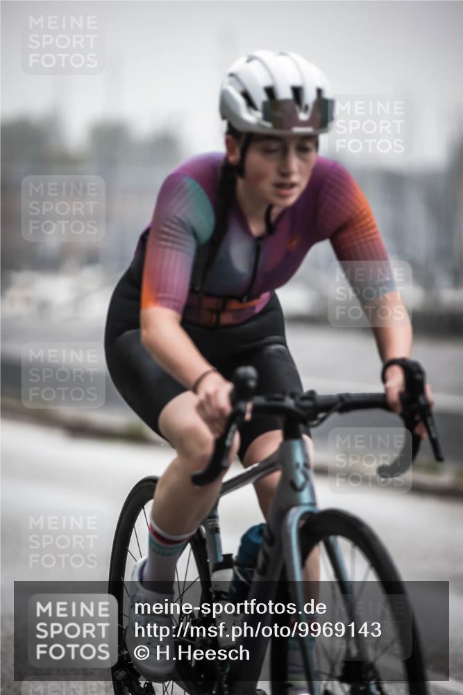 16.08.2026 - KN Förde Triathlon 2026 H.Heesch http://msf.ph/oto/9969143 16.08.2026 09:47:25 Radfahren 138, 228, 248, 254 meine-sportfotos.de