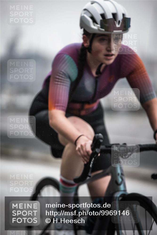 16.08.2026 - KN Förde Triathlon 2026 H.Heesch http://msf.ph/oto/9969146 16.08.2026 09:47:26 Radfahren 138, 228, 248, 254 meine-sportfotos.de