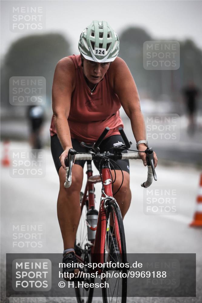 16.08.2026 - KN Förde Triathlon 2026 H.Heesch http://msf.ph/oto/9969188 16.08.2026 09:47:46 Radfahren 113, 123, 124 meine-sportfotos.de