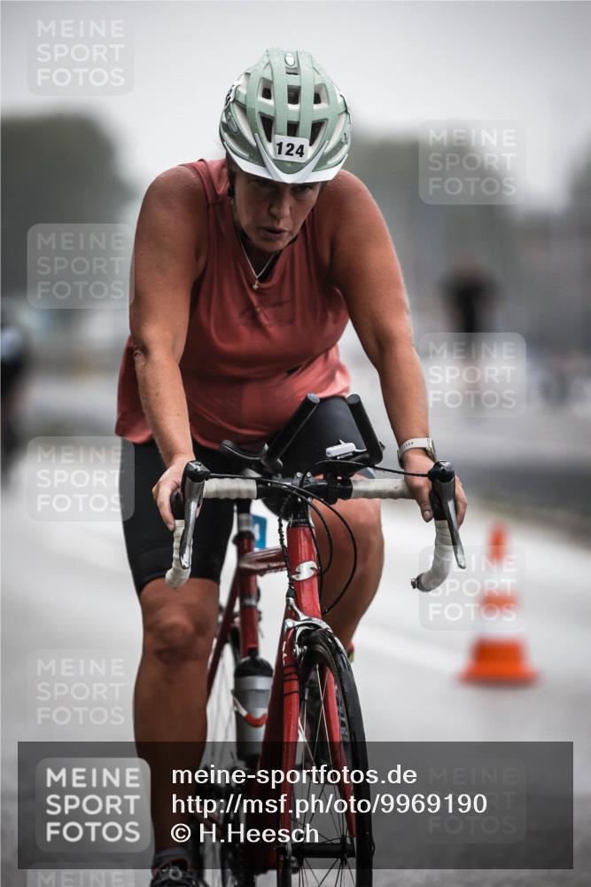 16.08.2026 - KN Förde Triathlon 2026 H.Heesch http://msf.ph/oto/9969190 16.08.2026 09:47:46 Radfahren 113, 123, 124 meine-sportfotos.de