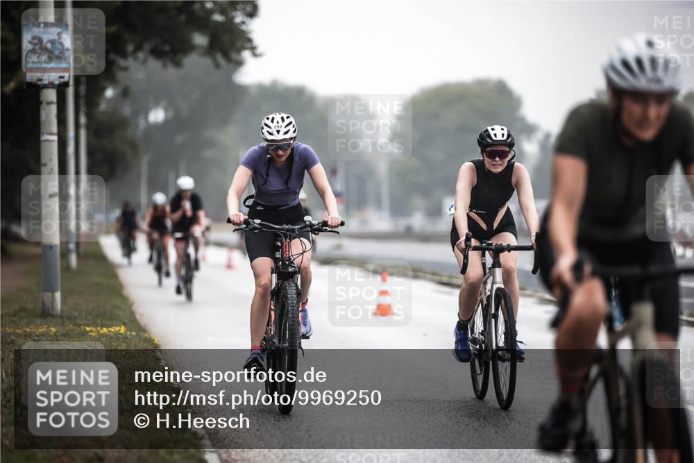 16.08.2026 - KN Förde Triathlon 2026 H.Heesch http://msf.ph/oto/9969250 16.08.2026 09:48:28 Radfahren 145, 153, 168, 195, 238, 250, 252 meine-sportfotos.de