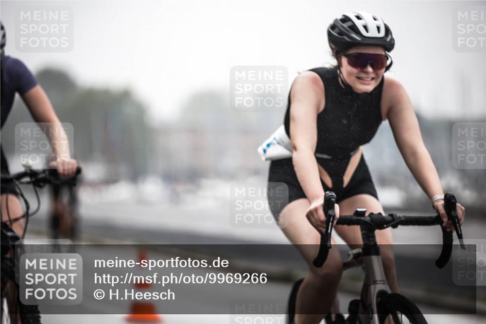 16.08.2026 - KN Förde Triathlon 2026 H.Heesch http://msf.ph/oto/9969266 16.08.2026 09:48:29 Radfahren 145, 153, 168, 195, 238, 243, 250, 252 meine-sportfotos.de
