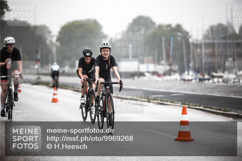 16.08.2026 - KN Förde Triathlon 2026 H.Heesch http://msf.ph/oto/9969268 16.08.2026 09:48:31 Radfahren 145, 153, 168, 195, 238, 243, 250, 252 meine-sportfotos.de