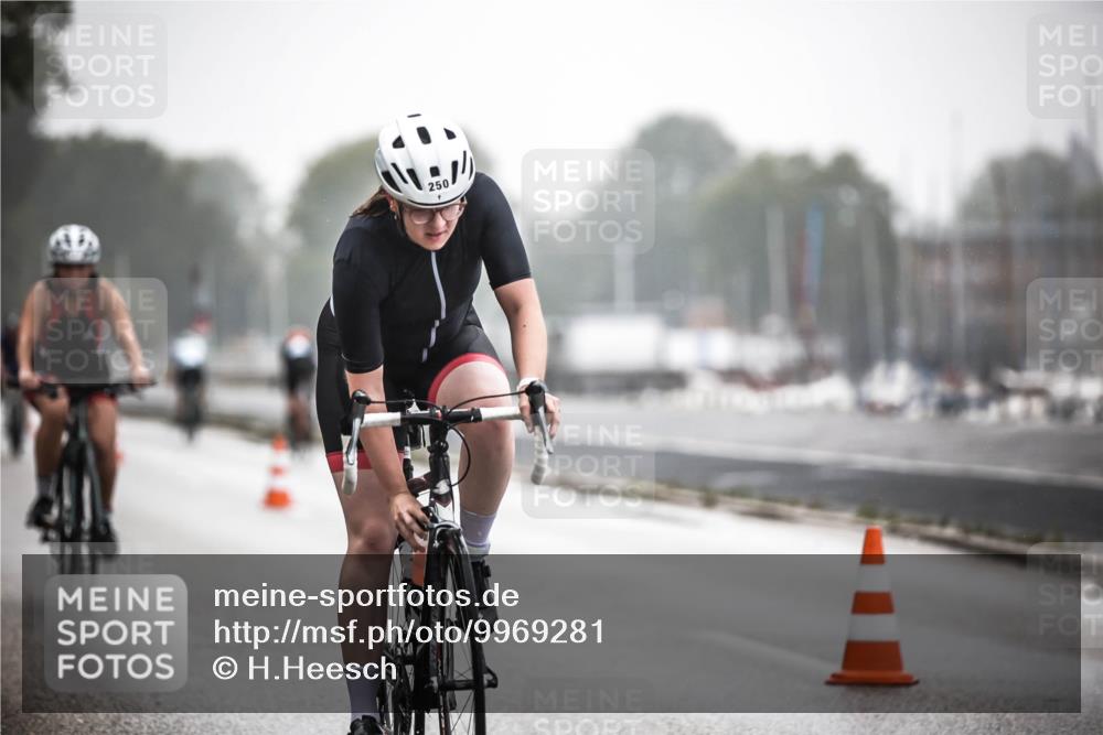 16.08.2026 - KN Förde Triathlon 2026 H.Heesch http://msf.ph/oto/9969281 16.08.2026 09:48:32 Radfahren 153, 168, 195, 225, 230, 238, 243, 250, 252 meine-sportfotos.de