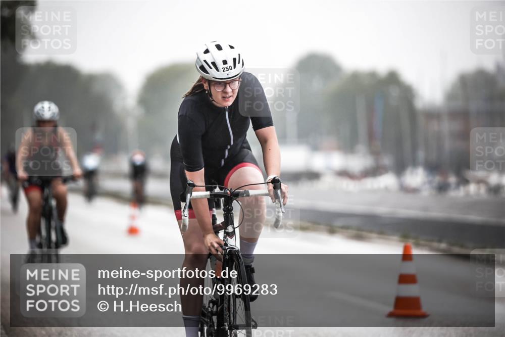 16.08.2026 - KN Förde Triathlon 2026 H.Heesch http://msf.ph/oto/9969283 16.08.2026 09:48:32 Radfahren 153, 168, 195, 225, 230, 238, 243, 250, 252 meine-sportfotos.de