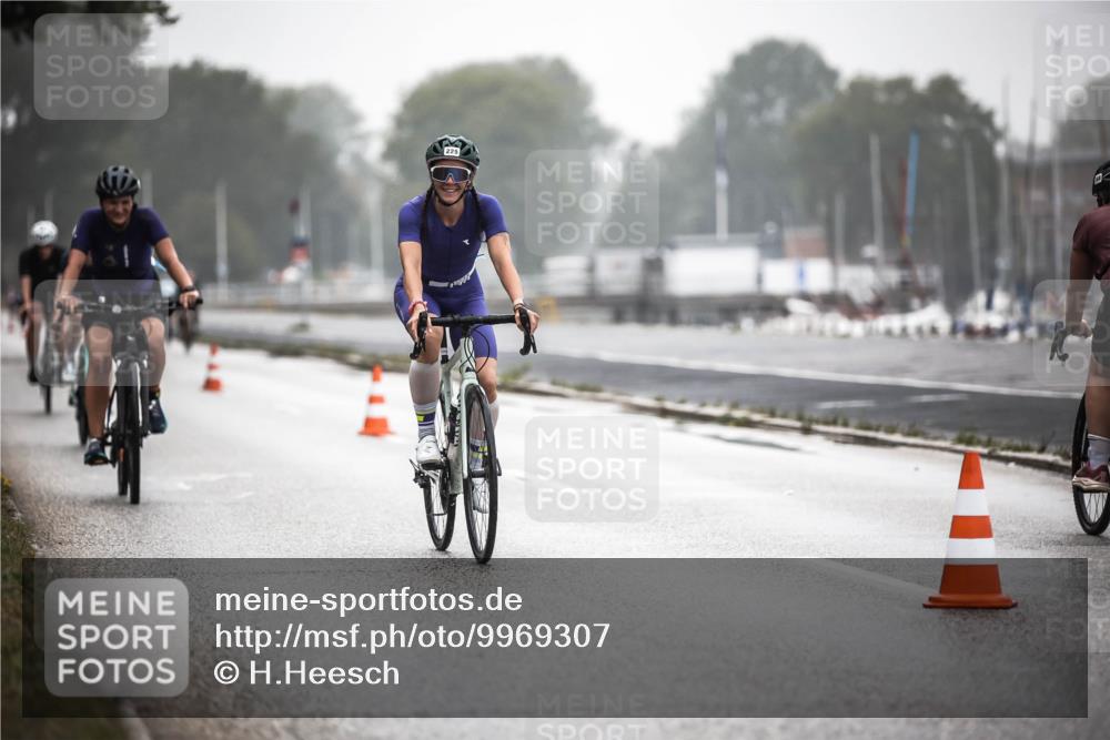 16.08.2026 - KN Förde Triathlon 2026 H.Heesch http://msf.ph/oto/9969307 16.08.2026 09:48:36 Radfahren 172, 175, 188, 225, 230, 243, 250 meine-sportfotos.de
