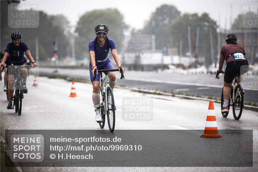 16.08.2026 - KN Förde Triathlon 2026 H.Heesch http://msf.ph/oto/9969310 16.08.2026 09:48:36 Radfahren 172, 175, 188, 225, 230, 243, 250 meine-sportfotos.de