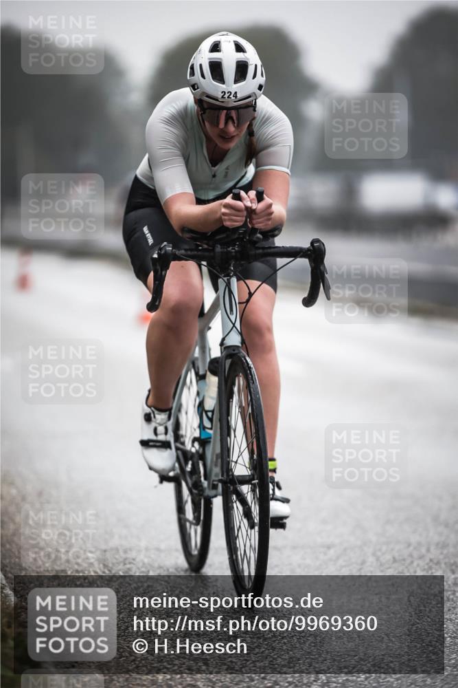 16.08.2026 - KN Förde Triathlon 2026 H.Heesch http://msf.ph/oto/9969360 16.08.2026 09:48:47 Radfahren 200, 201, 224 meine-sportfotos.de