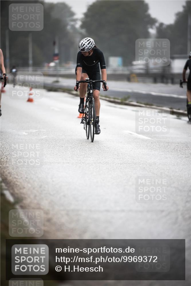 16.08.2026 - KN Förde Triathlon 2026 H.Heesch http://msf.ph/oto/9969372 16.08.2026 09:49:04 Radfahren 190, 198 meine-sportfotos.de