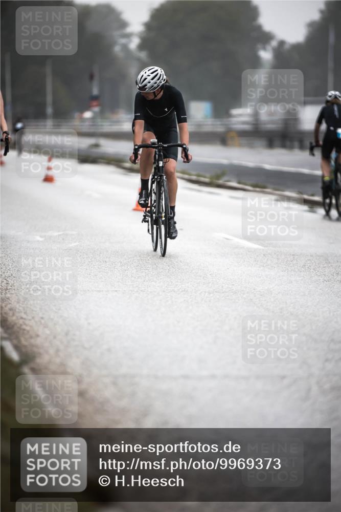 16.08.2026 - KN Förde Triathlon 2026 H.Heesch http://msf.ph/oto/9969373 16.08.2026 09:49:04 Radfahren 190, 198 meine-sportfotos.de