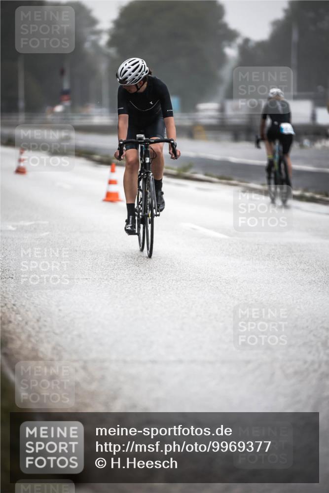 16.08.2026 - KN Förde Triathlon 2026 H.Heesch http://msf.ph/oto/9969377 16.08.2026 09:49:04 Radfahren 190, 198 meine-sportfotos.de