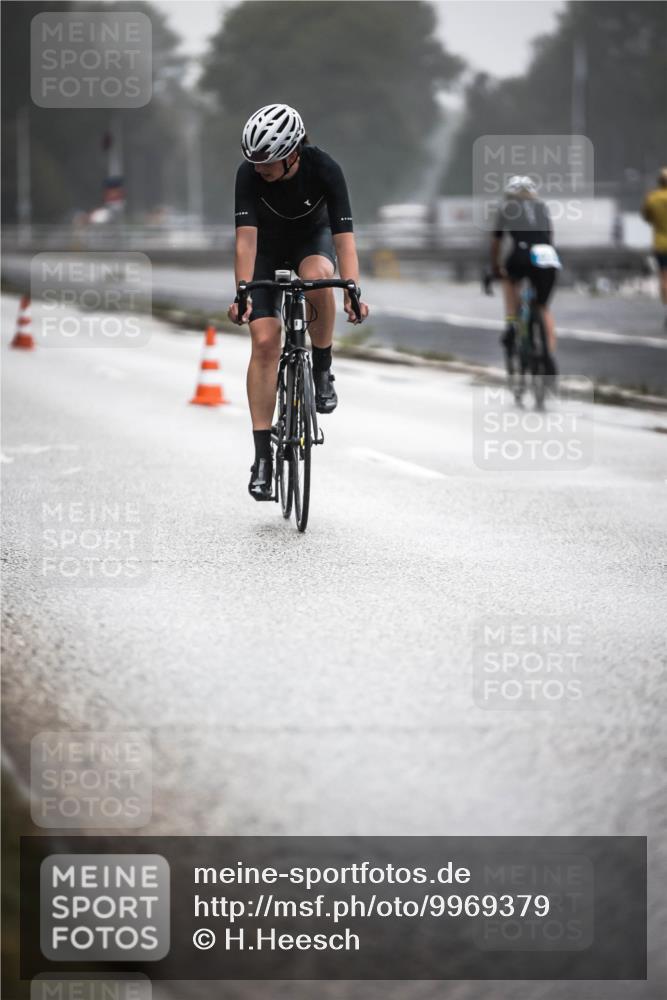 16.08.2026 - KN Förde Triathlon 2026 H.Heesch http://msf.ph/oto/9969379 16.08.2026 09:49:04 Radfahren 190, 198 meine-sportfotos.de