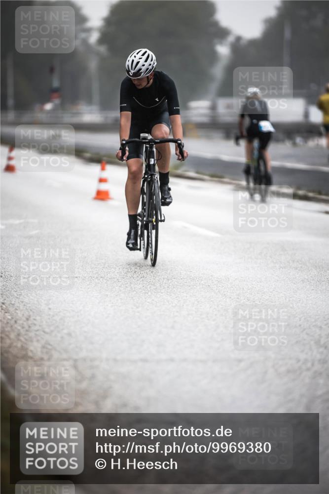 16.08.2026 - KN Förde Triathlon 2026 H.Heesch http://msf.ph/oto/9969380 16.08.2026 09:49:04 Radfahren 190, 198 meine-sportfotos.de