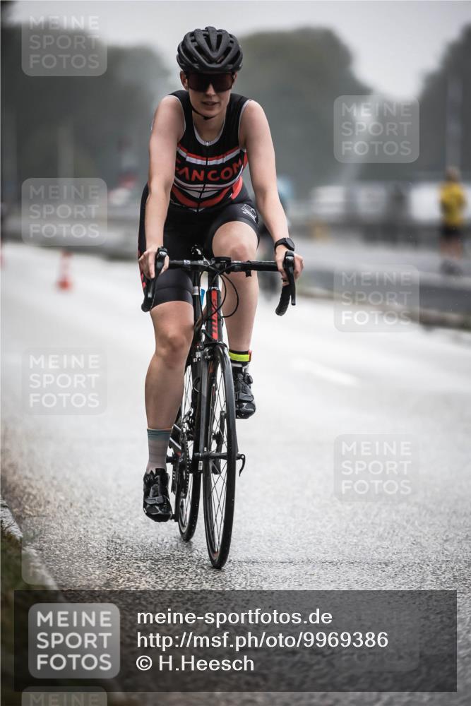16.08.2026 - KN Förde Triathlon 2026 H.Heesch http://msf.ph/oto/9969386 16.08.2026 09:49:06 Radfahren 169, 190, 198 meine-sportfotos.de