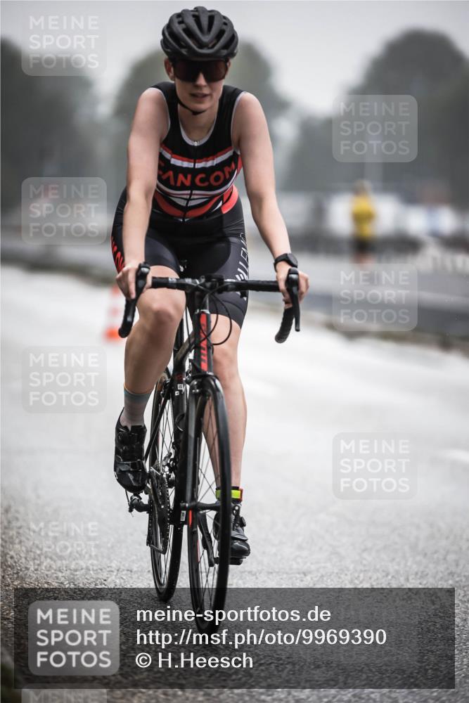 16.08.2026 - KN Förde Triathlon 2026 H.Heesch http://msf.ph/oto/9969390 16.08.2026 09:49:06 Radfahren 169, 190, 198 meine-sportfotos.de