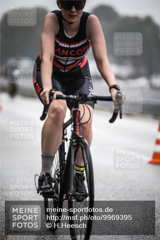 16.08.2026 - KN Förde Triathlon 2026 H.Heesch http://msf.ph/oto/9969395 16.08.2026 09:49:06 Radfahren 169, 190, 198 meine-sportfotos.de