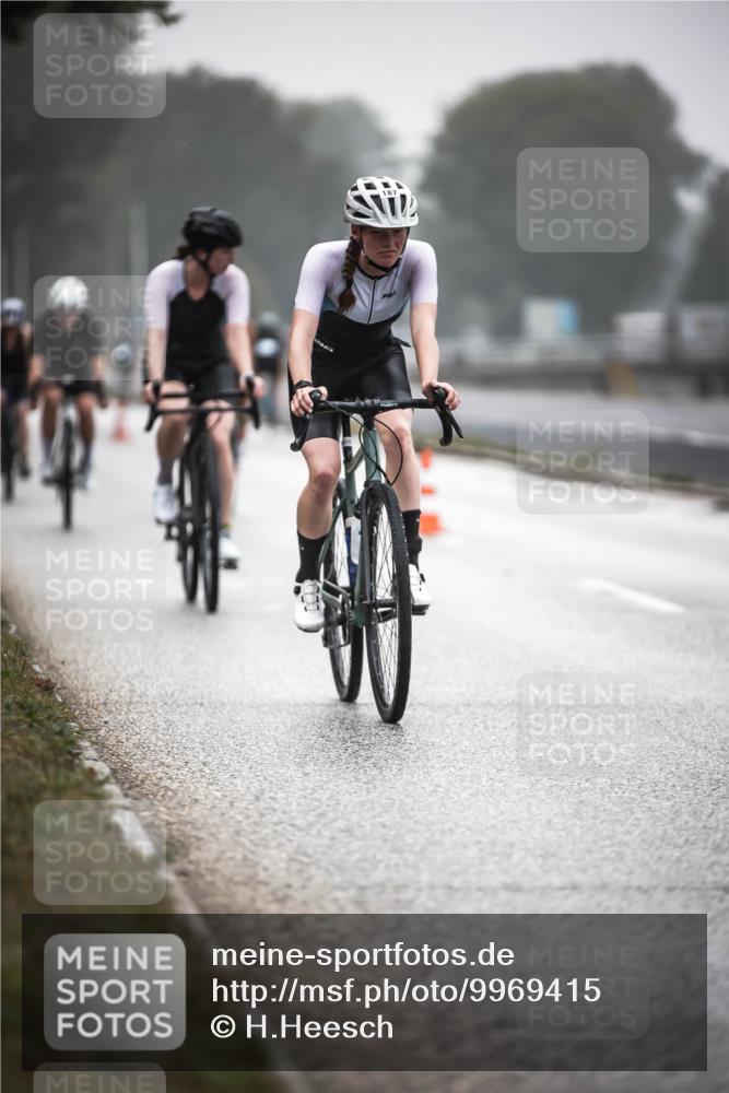 16.08.2026 - KN Förde Triathlon 2026 H.Heesch http://msf.ph/oto/9969415 16.08.2026 09:49:28 Radfahren 118, 161, 164, 178, 187, 189, 192, 253, 255 meine-sportfotos.de