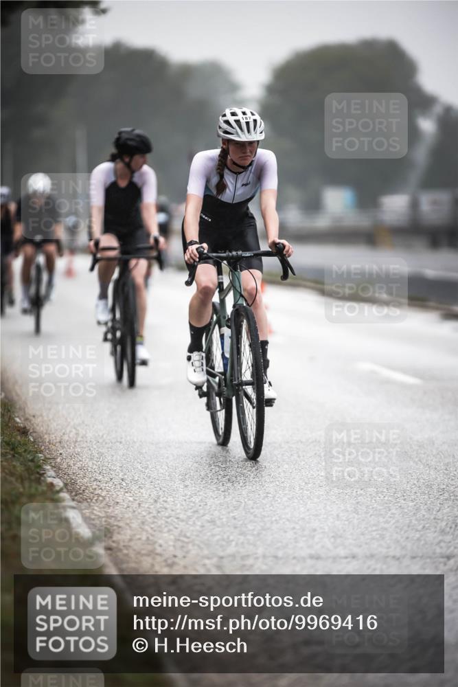 16.08.2026 - KN Förde Triathlon 2026 H.Heesch http://msf.ph/oto/9969416 16.08.2026 09:49:28 Radfahren 118, 161, 164, 178, 187, 189, 192, 253, 255 meine-sportfotos.de