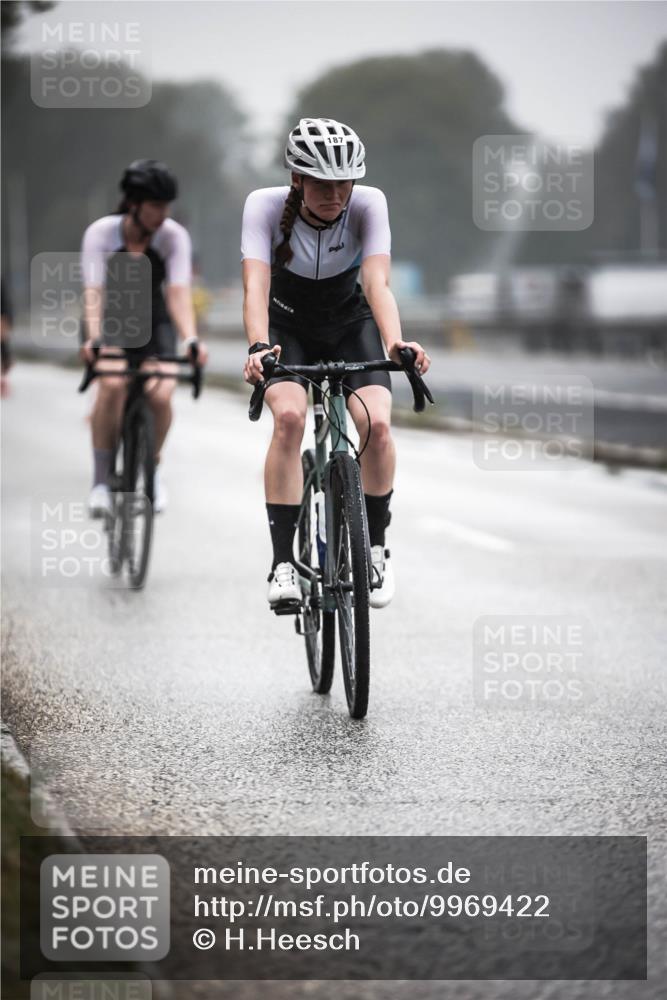 16.08.2026 - KN Förde Triathlon 2026 H.Heesch http://msf.ph/oto/9969422 16.08.2026 09:49:28 Radfahren 118, 161, 164, 178, 187, 189, 192, 253, 255 meine-sportfotos.de