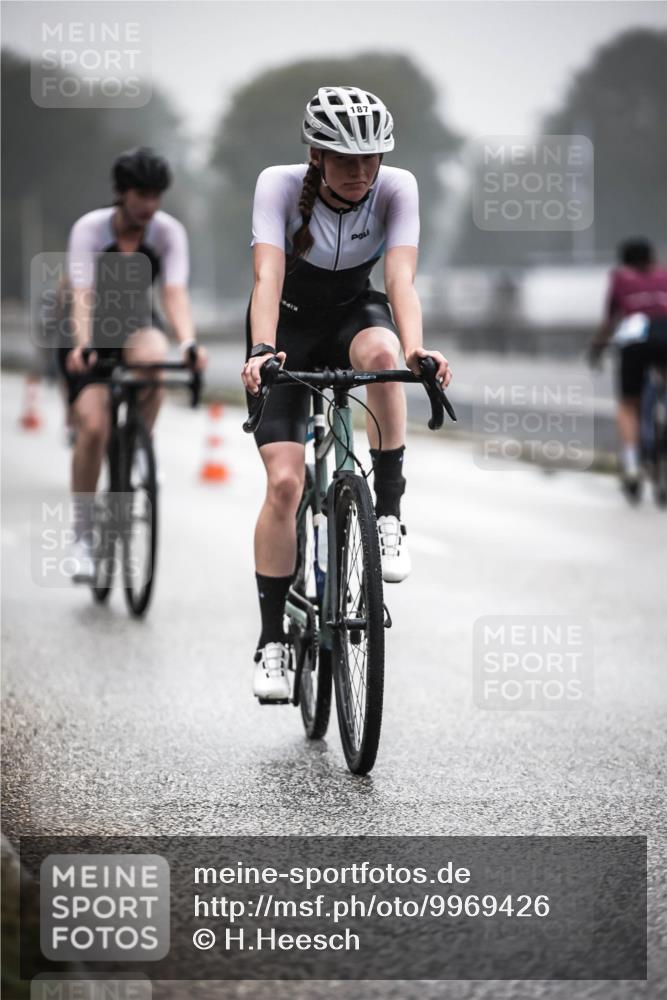 16.08.2026 - KN Förde Triathlon 2026 H.Heesch http://msf.ph/oto/9969426 16.08.2026 09:49:28 Radfahren 118, 161, 164, 178, 187, 189, 192, 253, 255 meine-sportfotos.de