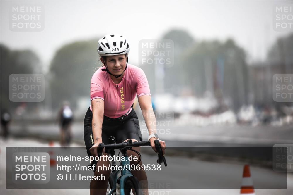 16.08.2026 - KN Förde Triathlon 2026 H.Heesch http://msf.ph/oto/9969538 16.08.2026 09:49:54 Radfahren 186, 236, 244 meine-sportfotos.de