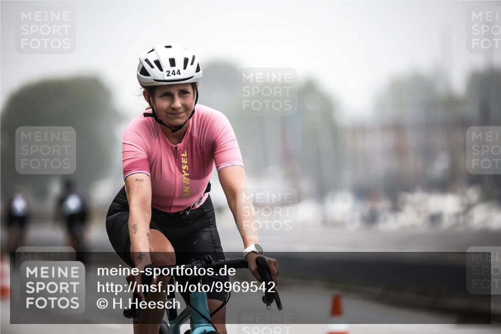 16.08.2026 - KN Förde Triathlon 2026 H.Heesch http://msf.ph/oto/9969542 16.08.2026 09:49:55 Radfahren 117, 186, 236, 244 meine-sportfotos.de