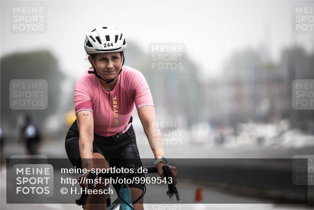 16.08.2026 - KN Förde Triathlon 2026 H.Heesch http://msf.ph/oto/9969543 16.08.2026 09:49:55 Radfahren 117, 186, 236, 244 meine-sportfotos.de
