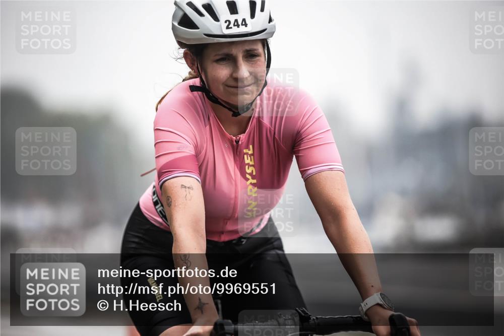 16.08.2026 - KN Förde Triathlon 2026 H.Heesch http://msf.ph/oto/9969551 16.08.2026 09:49:55 Radfahren 117, 186, 236, 244 meine-sportfotos.de