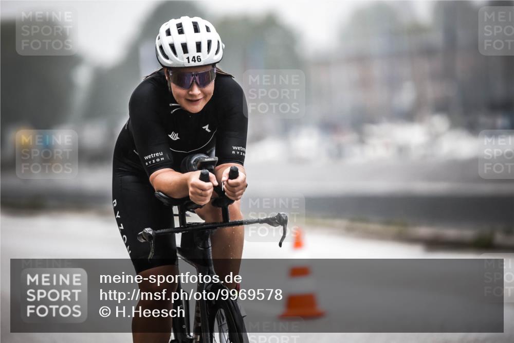 16.08.2026 - KN Förde Triathlon 2026 H.Heesch http://msf.ph/oto/9969578 16.08.2026 09:50:02 Radfahren 117, 139 meine-sportfotos.de
