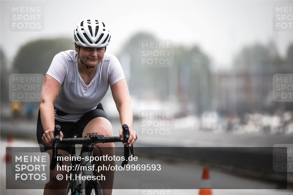 16.08.2026 - KN Förde Triathlon 2026 H.Heesch http://msf.ph/oto/9969593 16.08.2026 09:50:11 Radfahren 138, 242 meine-sportfotos.de