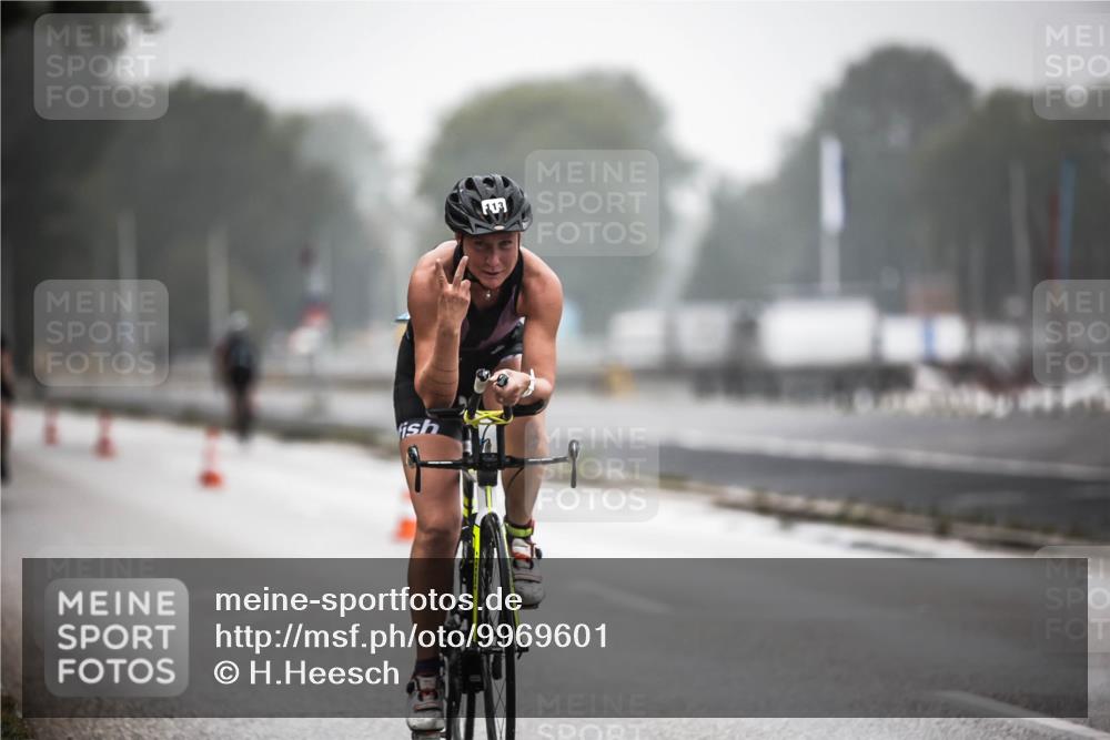 16.08.2026 - KN Förde Triathlon 2026 H.Heesch http://msf.ph/oto/9969601 16.08.2026 09:50:12 Radfahren 138, 156, 242 meine-sportfotos.de