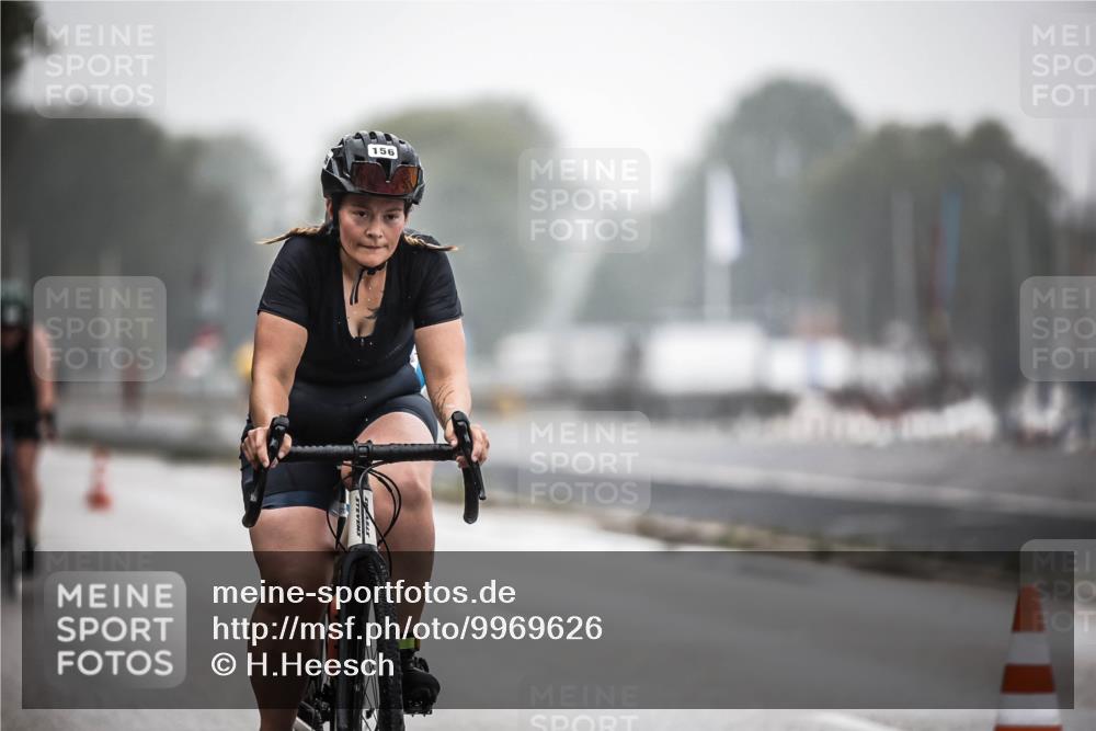 16.08.2026 - KN Förde Triathlon 2026 H.Heesch http://msf.ph/oto/9969626 16.08.2026 09:50:17 Radfahren 156, 174, 194, 239 meine-sportfotos.de