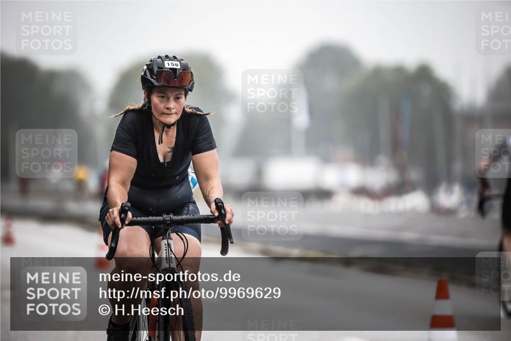 16.08.2026 - KN Förde Triathlon 2026 H.Heesch http://msf.ph/oto/9969629 16.08.2026 09:50:17 Radfahren 156, 174, 194, 239 meine-sportfotos.de