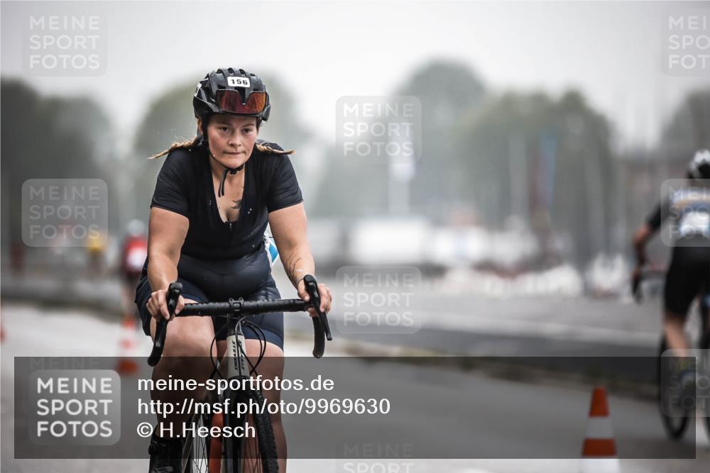 16.08.2026 - KN Förde Triathlon 2026 H.Heesch http://msf.ph/oto/9969630 16.08.2026 09:50:17 Radfahren 156, 174, 194, 239 meine-sportfotos.de