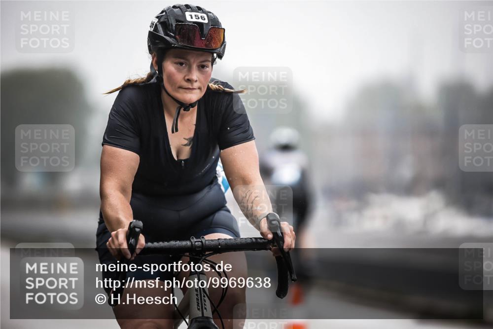 16.08.2026 - KN Förde Triathlon 2026 H.Heesch http://msf.ph/oto/9969638 16.08.2026 09:50:17 Radfahren 156, 174, 194, 239 meine-sportfotos.de
